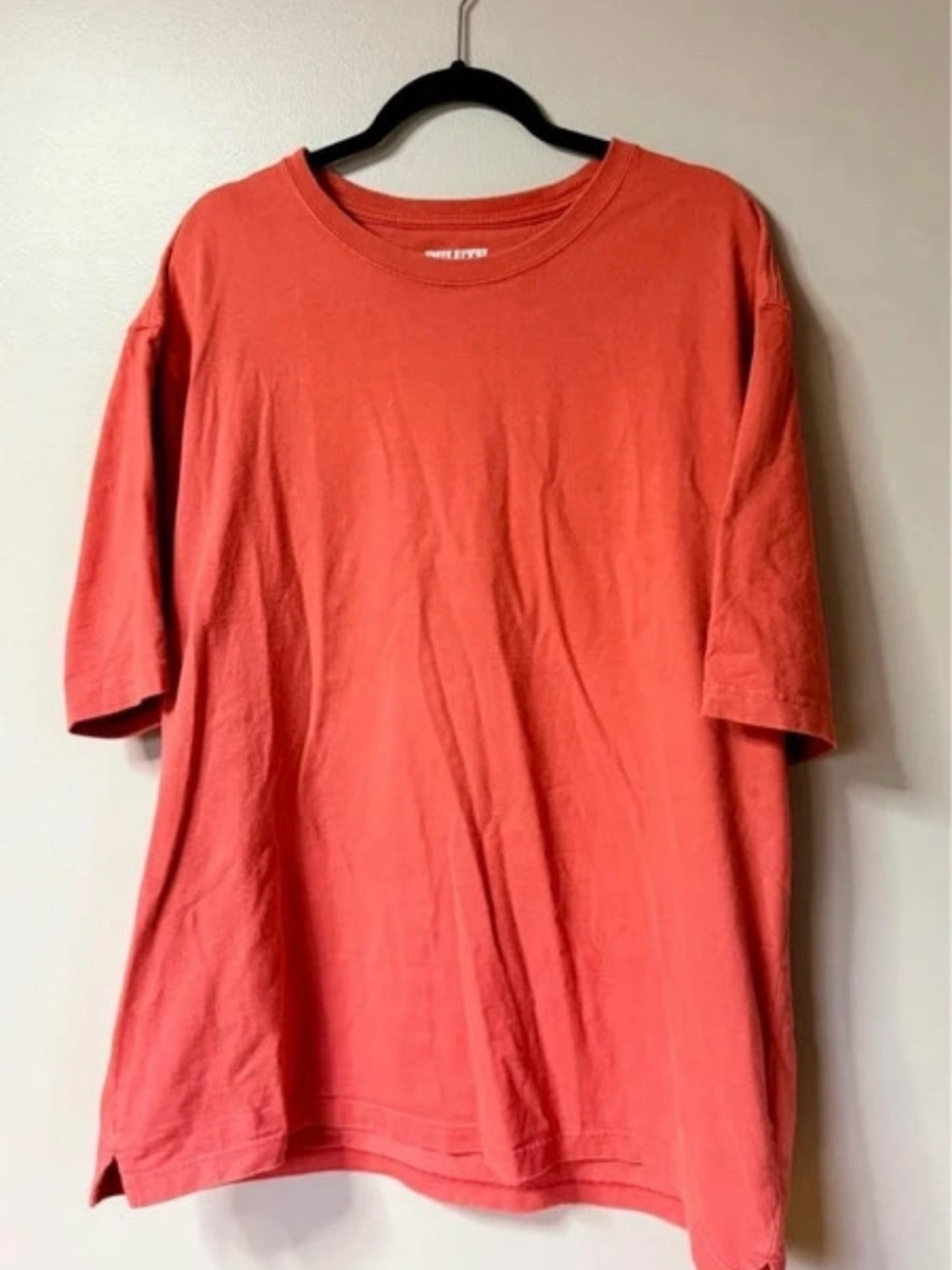 Duluth Trading Co. Longtail Short-Sleeve Crewneck T-Shirt in Coral